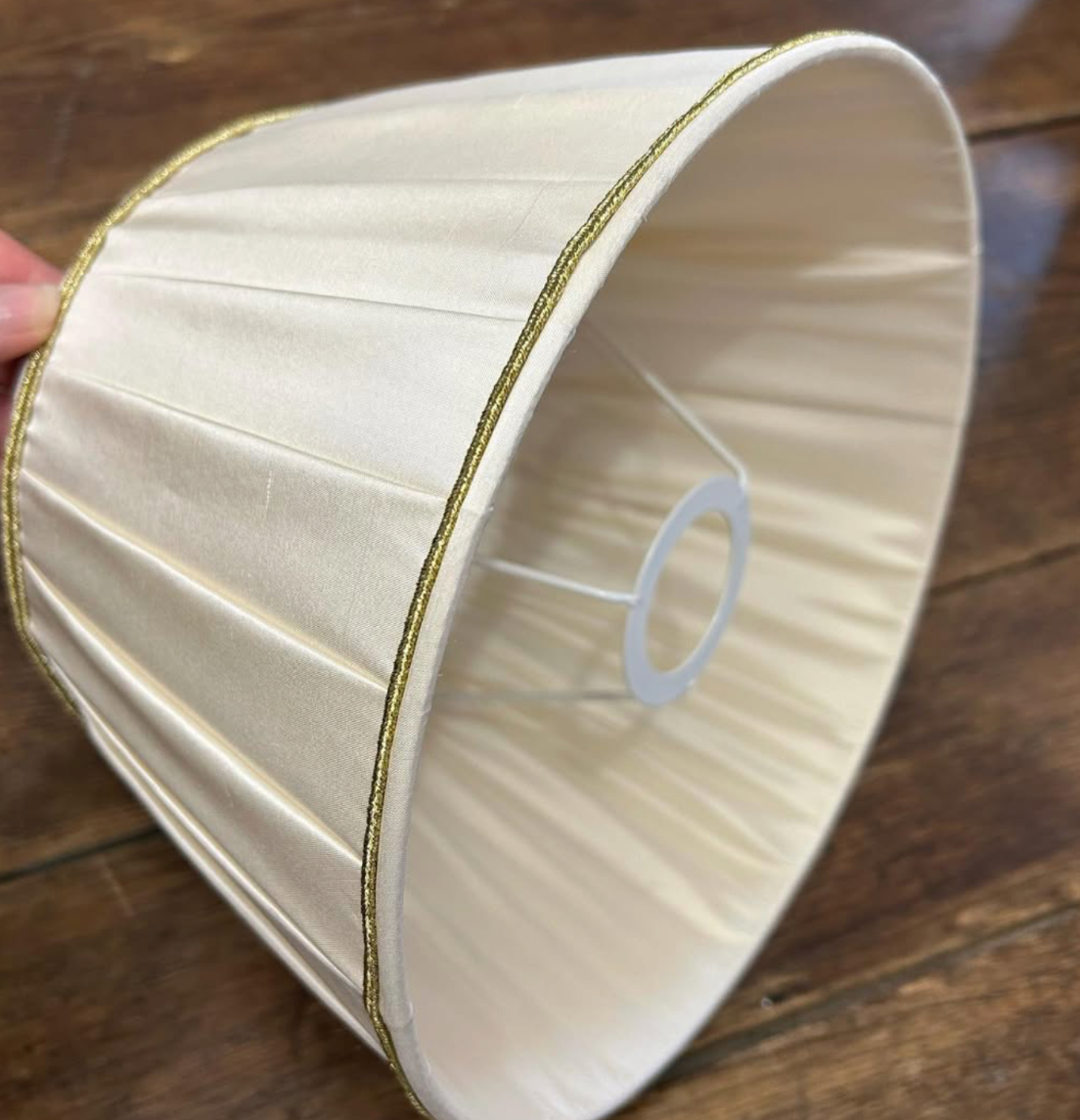 Coussins et abat-jour sur mesure par Tapisserie & Décoration BIC, réalisation n°4