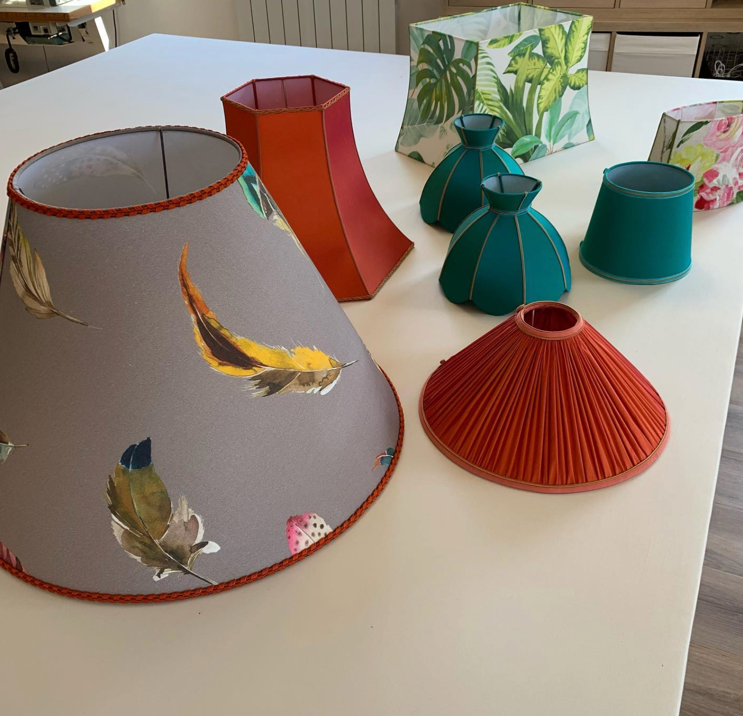 Coussins et abat-jour sur mesure par Tapisserie & Décoration BIC, réalisation n°25