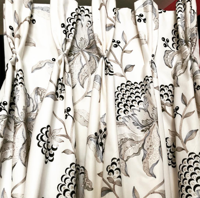 Rideaux et stores sur mesure par Tapisserie & Décoration BIC, réalisation n°13