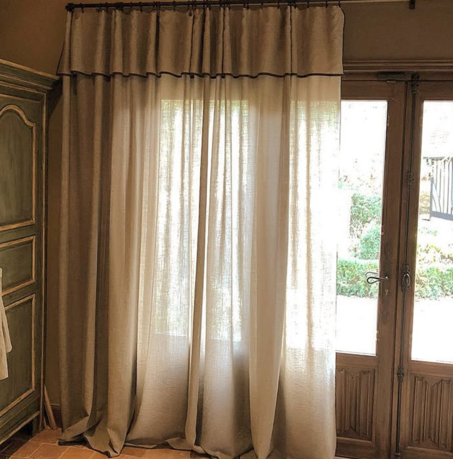 Rideaux et stores sur mesure par Tapisserie & Décoration BIC, réalisation n°32
