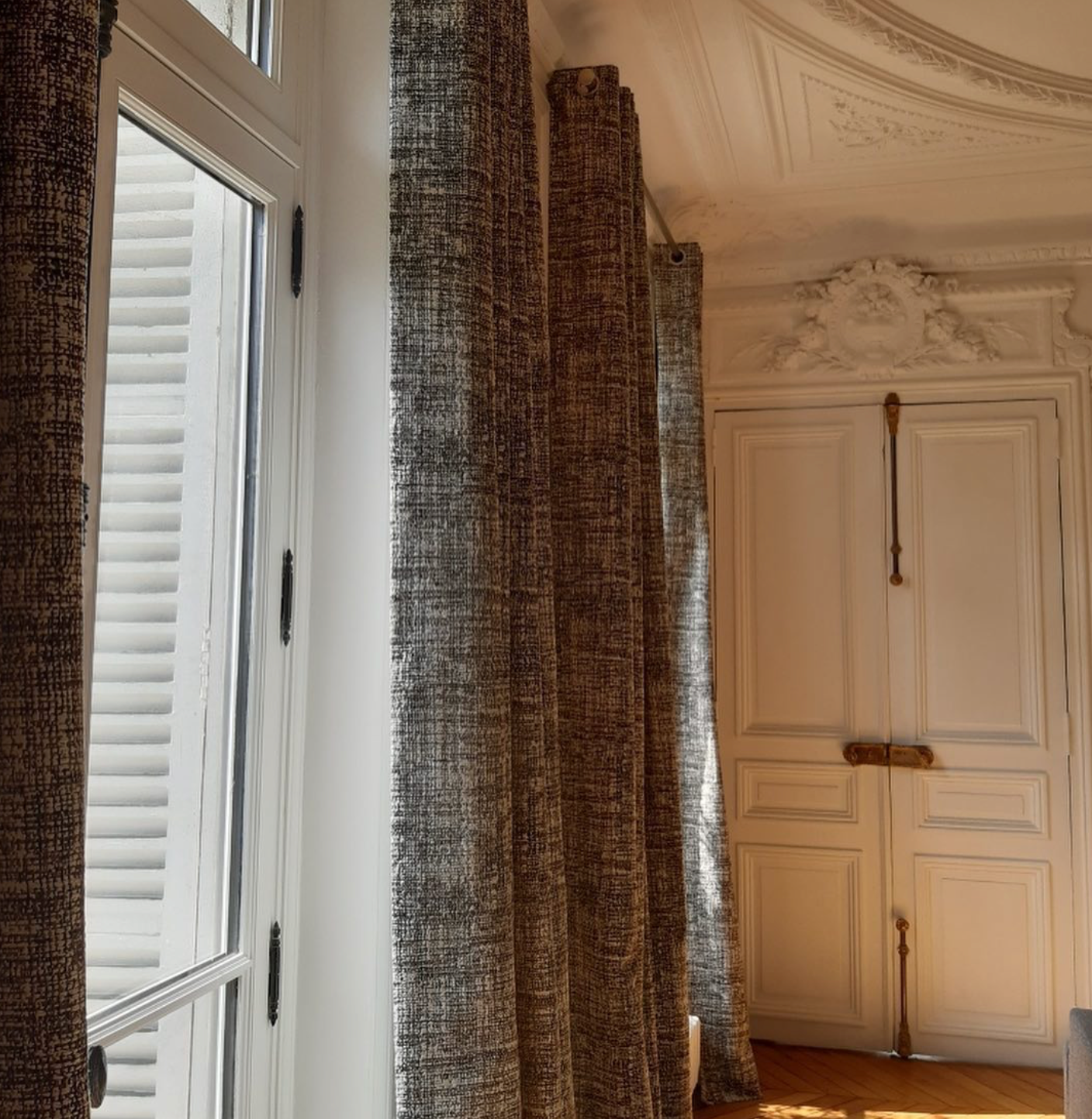 Rideaux et stores sur mesure par Tapisserie & Décoration BIC, réalisation n°8
