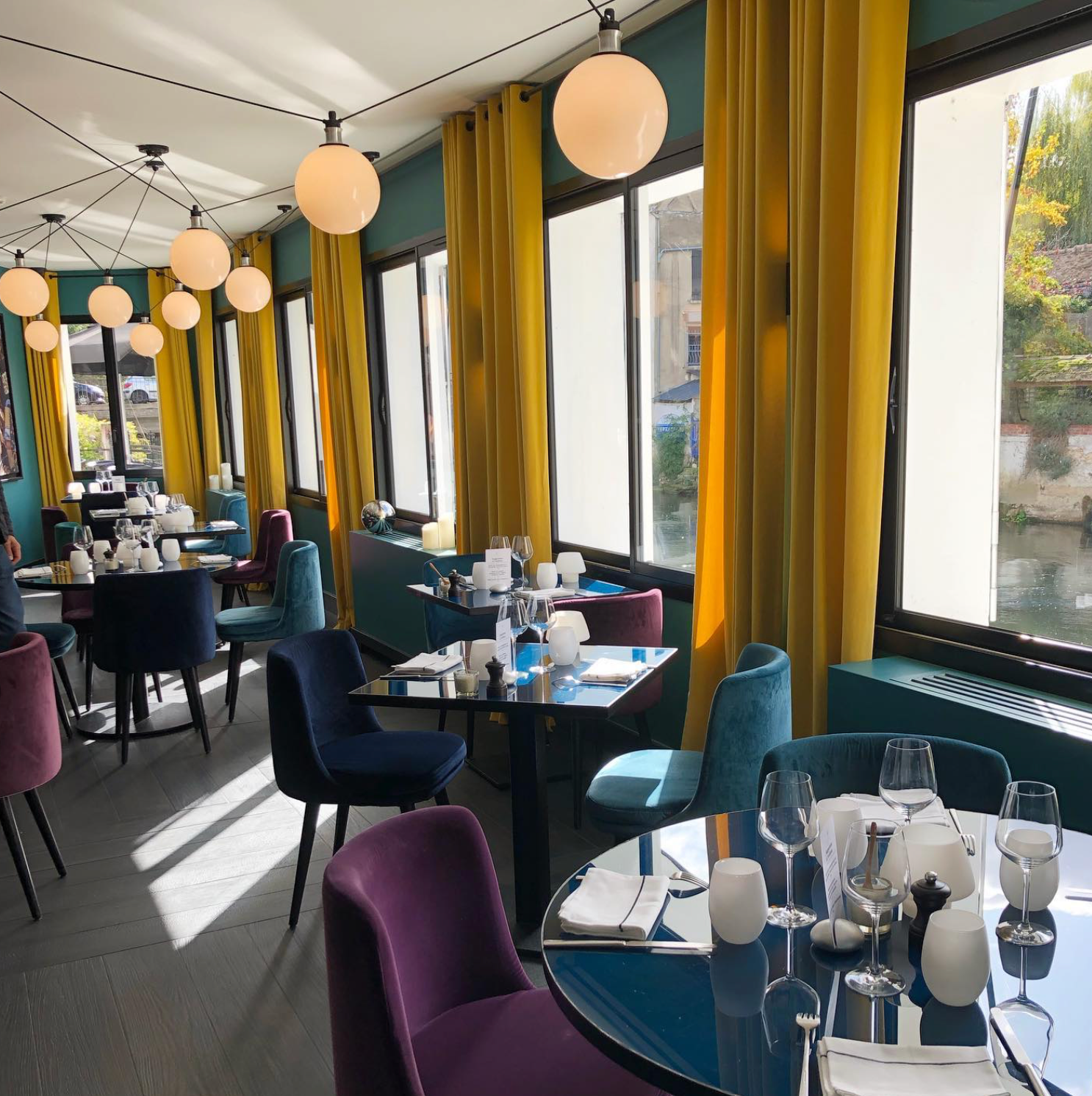 Rideaux et stores sur mesure par Tapisserie & Décoration BIC, réalisation n°23